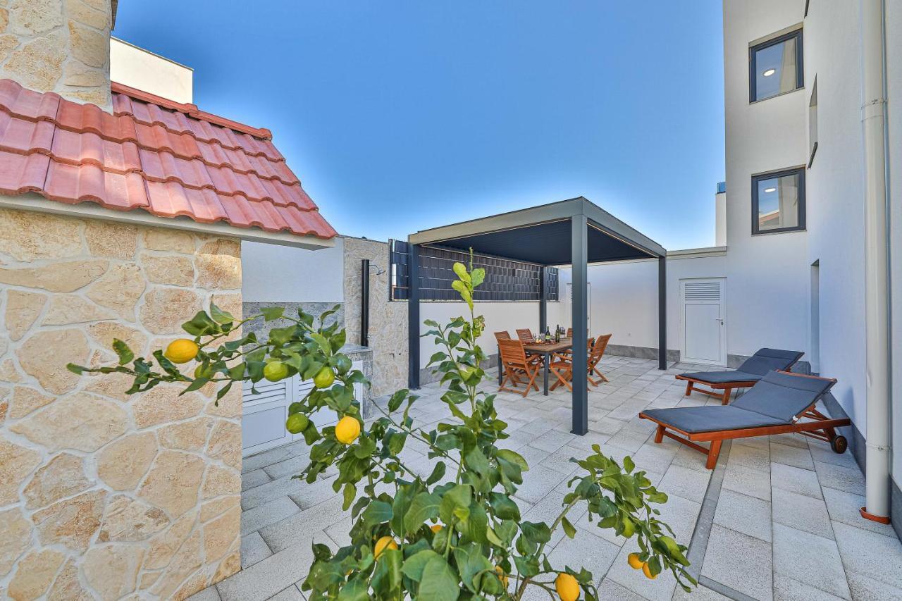 Luxury Apartment Pia With Swimming Pool And Grill Trogir Zewnętrze zdjęcie